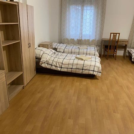 Apartments Tomkova Hradec Králové Eksteriør billede