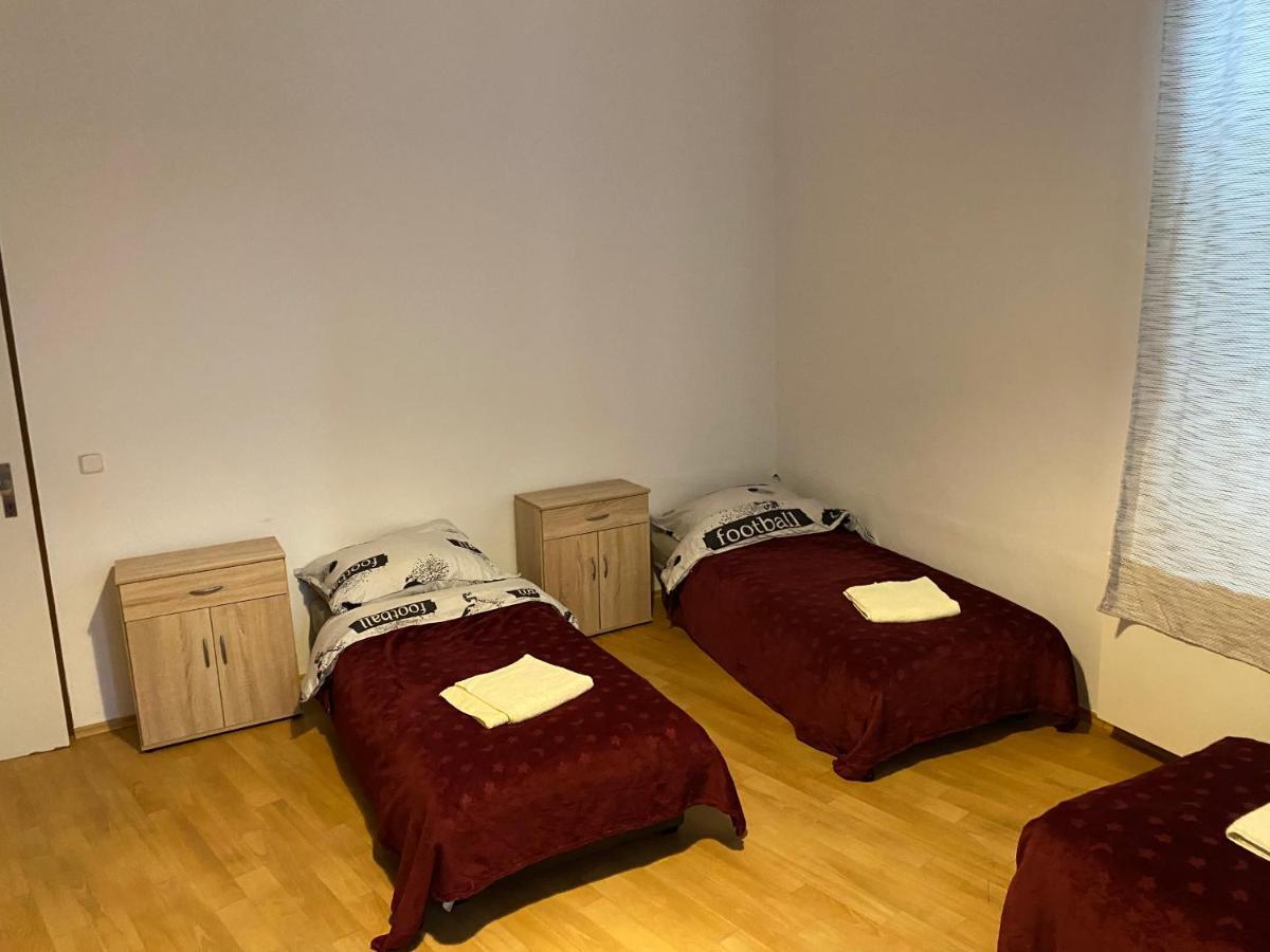 Apartments Tomkova Hradec Králové Eksteriør billede