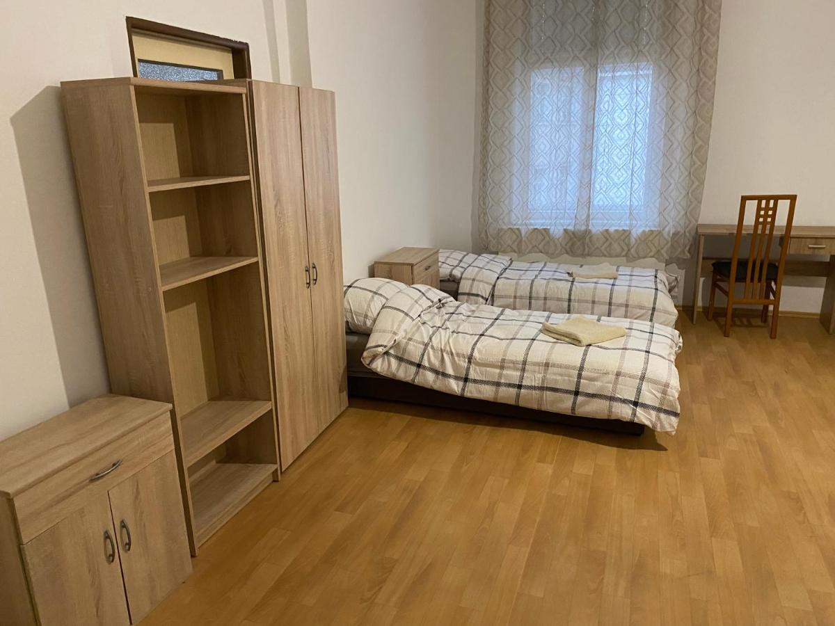 Apartments Tomkova Hradec Králové Eksteriør billede